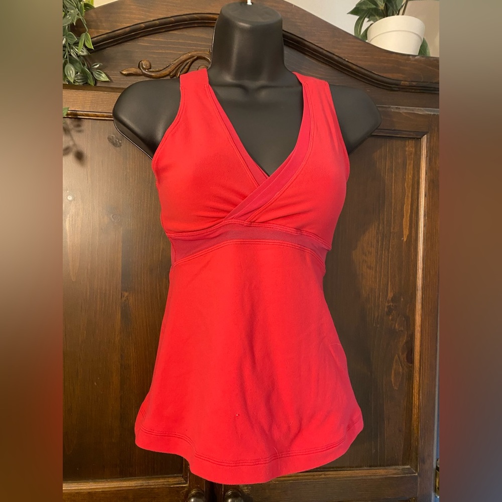 Lululemon mesh pink tank top